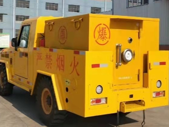融水凯龙爆破器材运输车：保障爆破任务的安全运行