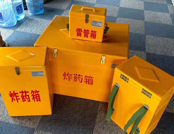 融水不同环境下如何选择炸药箱雷管箱