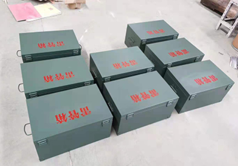融水炸药箱和雷管箱一般是怎么存放的？