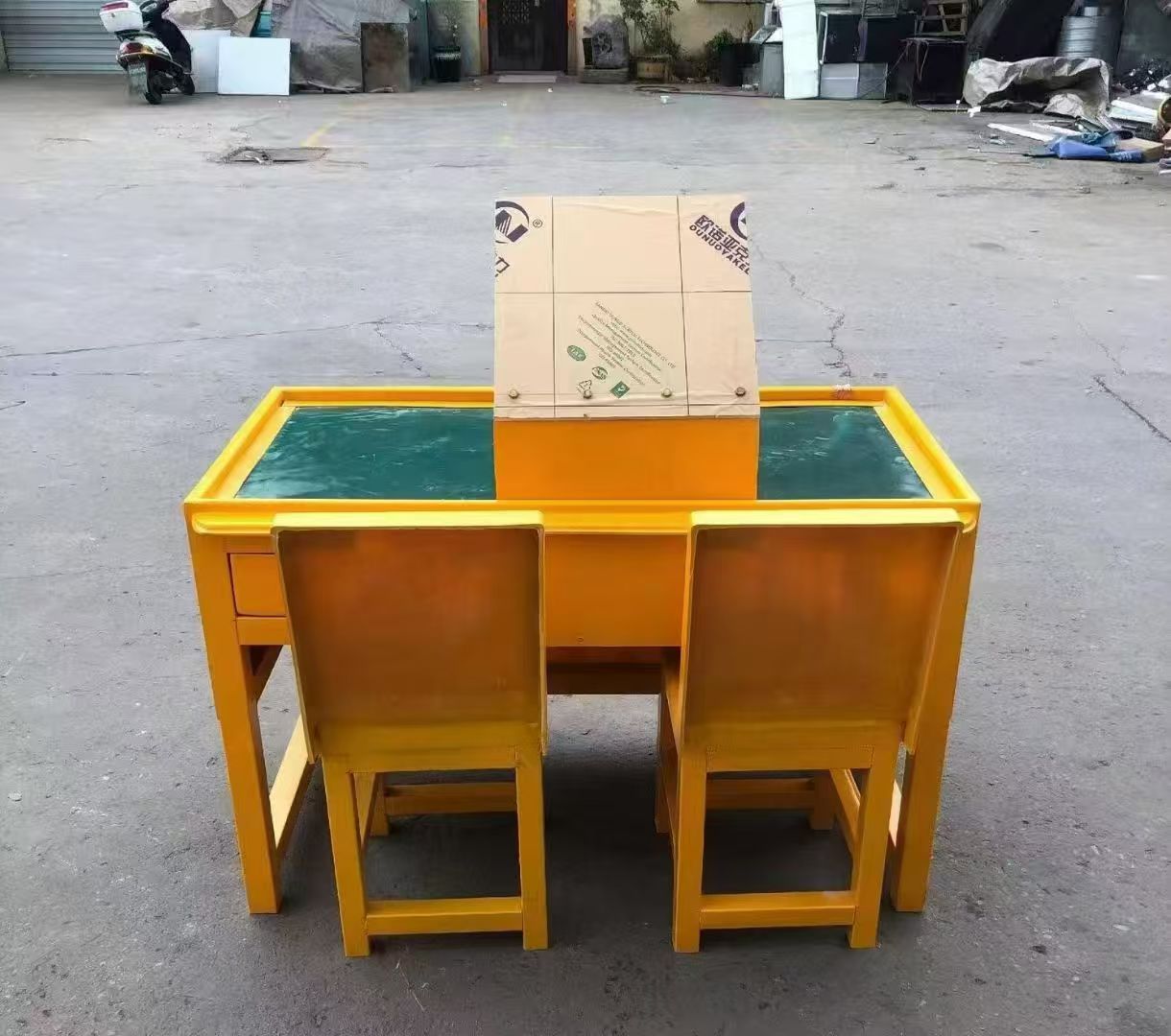 融水防静电导通桌井下煤矿火工品发放桌：危险品流转的安全守护者